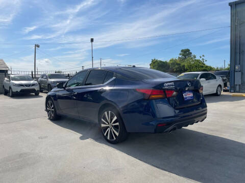 2021 Nissan Altima 2.5 SR