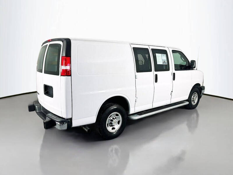 2024 Chevrolet Express 2500