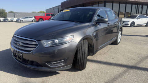 2017 Ford Taurus SEL
