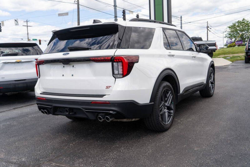2025 Ford Explorer ST