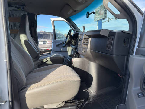 2017 GMC Savana 2500