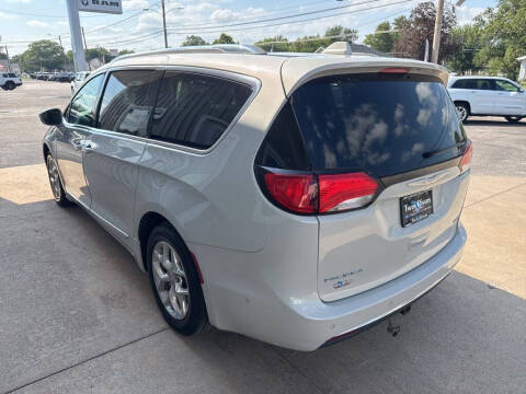 2017 Chrysler Pacifica Limited