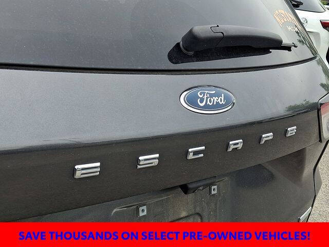 2020 Ford Escape SE