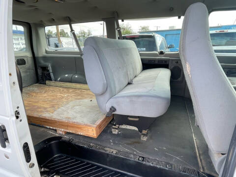 2006 Ford E-Series E-350 SD XLT