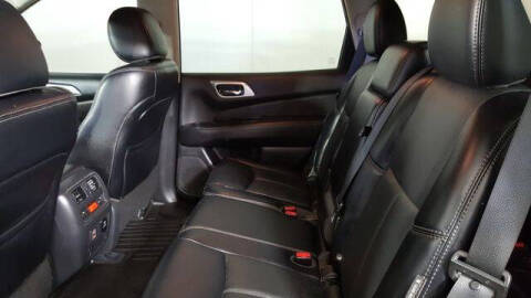 2018 Nissan Pathfinder SL