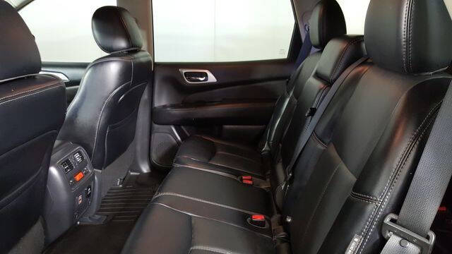 2018 Nissan Pathfinder SL