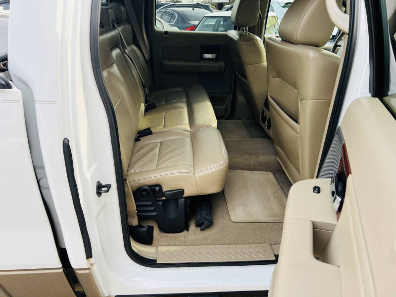 2005 Ford F-150 Lariat