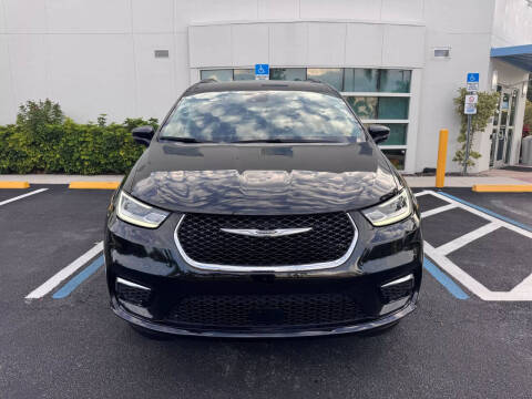 2022 Chrysler Pacifica Touring L