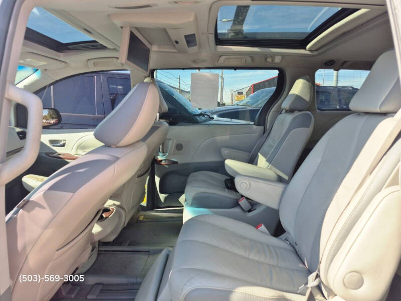 2011 Toyota Sienna Limited 7-Passenger