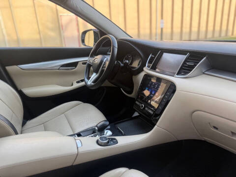 2019 Infiniti QX50 Essential