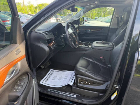 2019 Cadillac Escalade Luxury