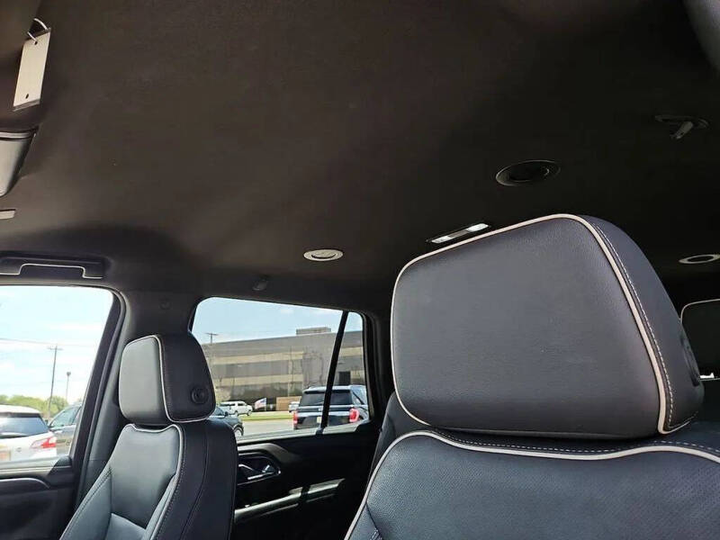 2024 GMC Yukon SLT