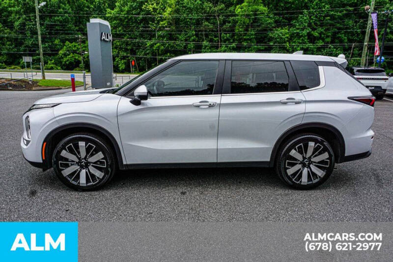 2025 Mitsubishi Outlander SE