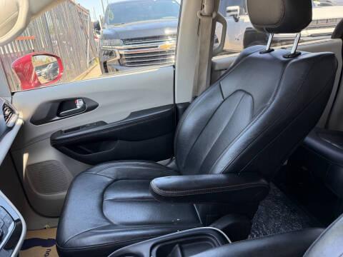 2020 Chrysler Pacifica Touring L