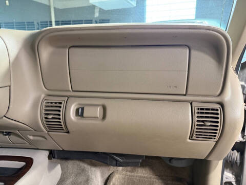 2000 Cadillac Escalade