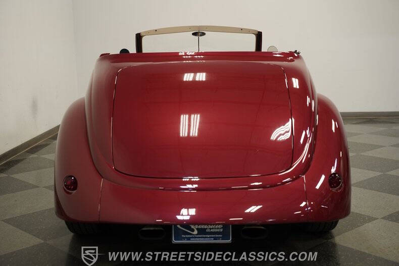 1937 Ford Cabriolet