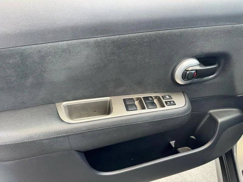 2011 Nissan Versa 1.8 S