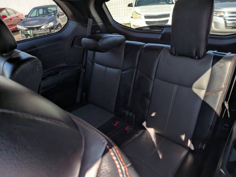 2020 Nissan Pathfinder SL