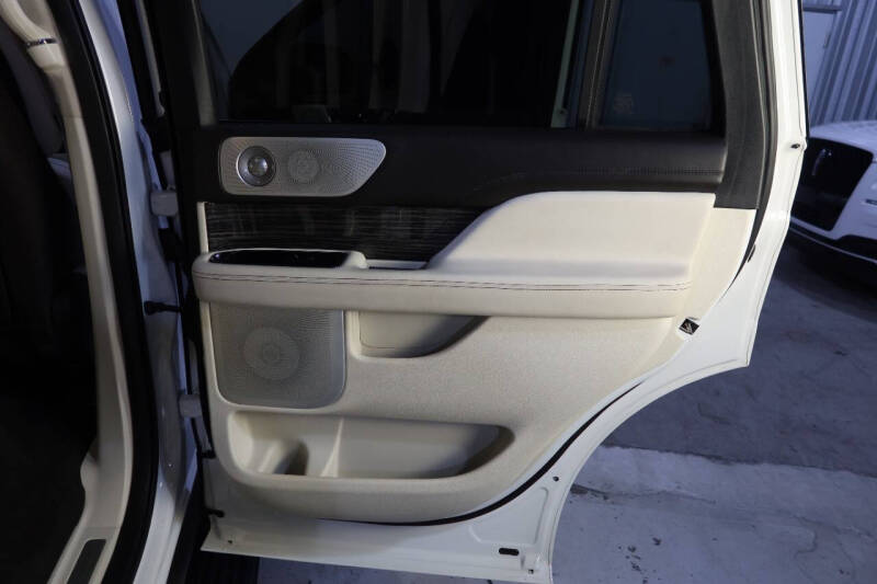 2020 Lincoln Navigator Black Label