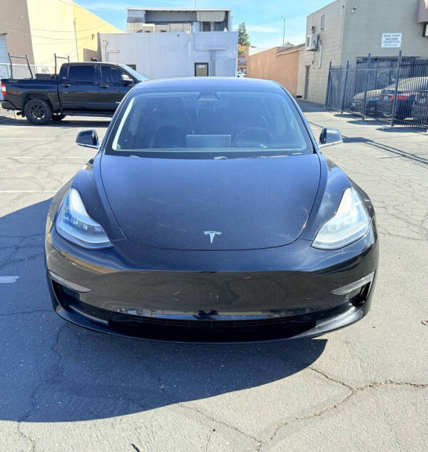 2018 Tesla Model 3 Long Range photo 3