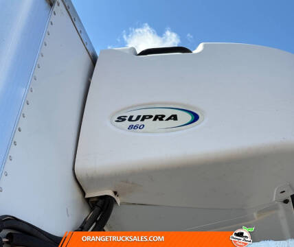 2017 Freightliner M2 106