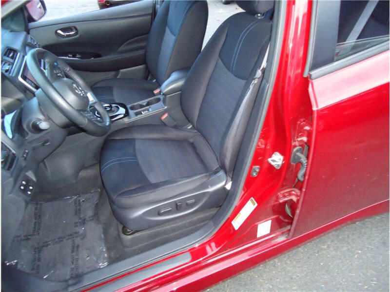 2022 Nissan LEAF SV PLUS