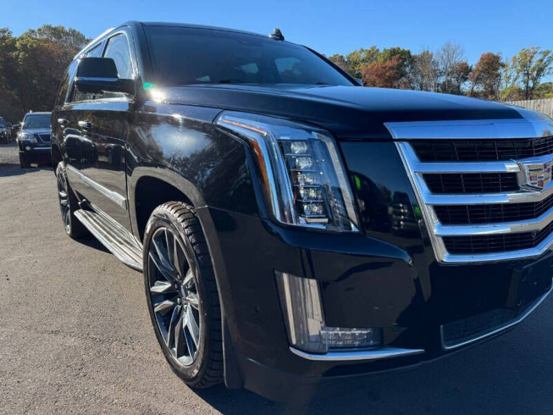2017 Cadillac Escalade Luxury
