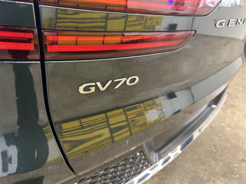 2023 Genesis GV70 2.5T Standard