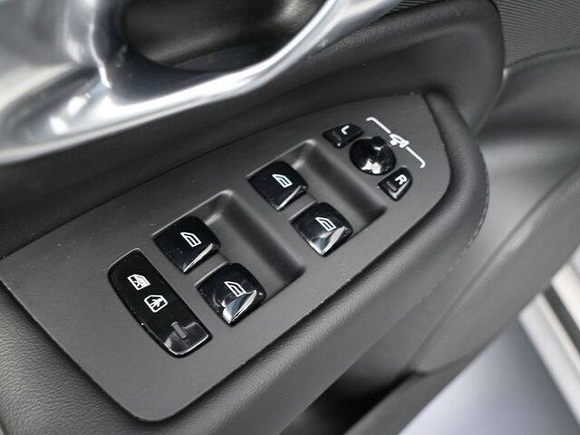 2024 Volvo XC90 B5 Plus Bright Theme