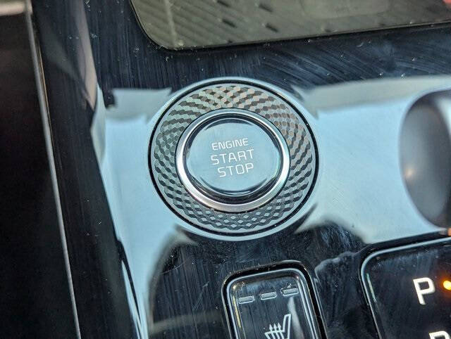 2023 Kia Niro SX Touring