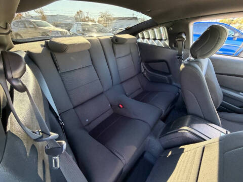 2014 Ford Mustang V6