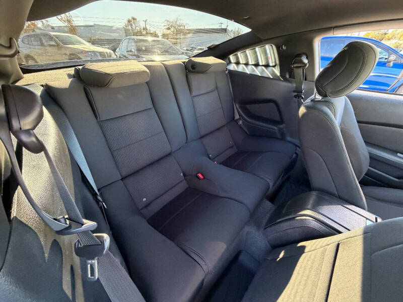 2014 Ford Mustang V6