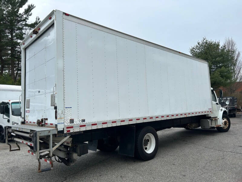 2018 Freightliner M2 106