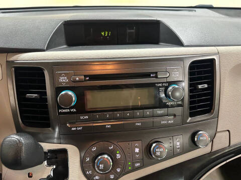 2012 Toyota Sienna