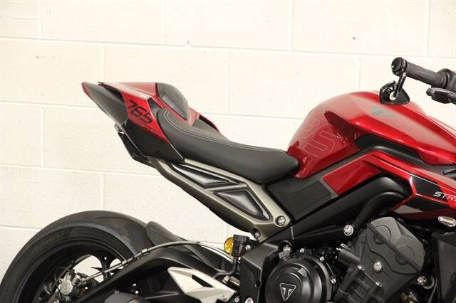 2024 Triumph STREET TRI