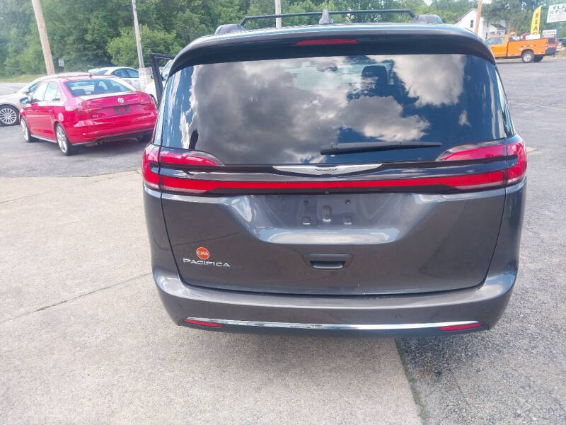 2022 Chrysler Pacifica Touring L