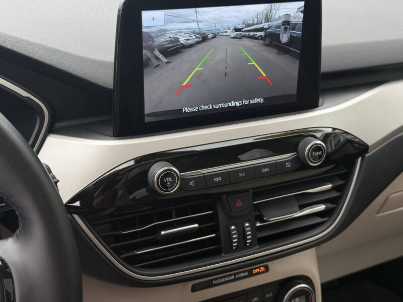 2021 Ford Escape SEL