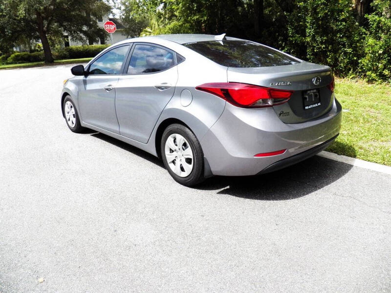 2016 Hyundai Elantra