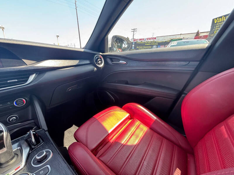 2022 Alfa Romeo Stelvio Sprint