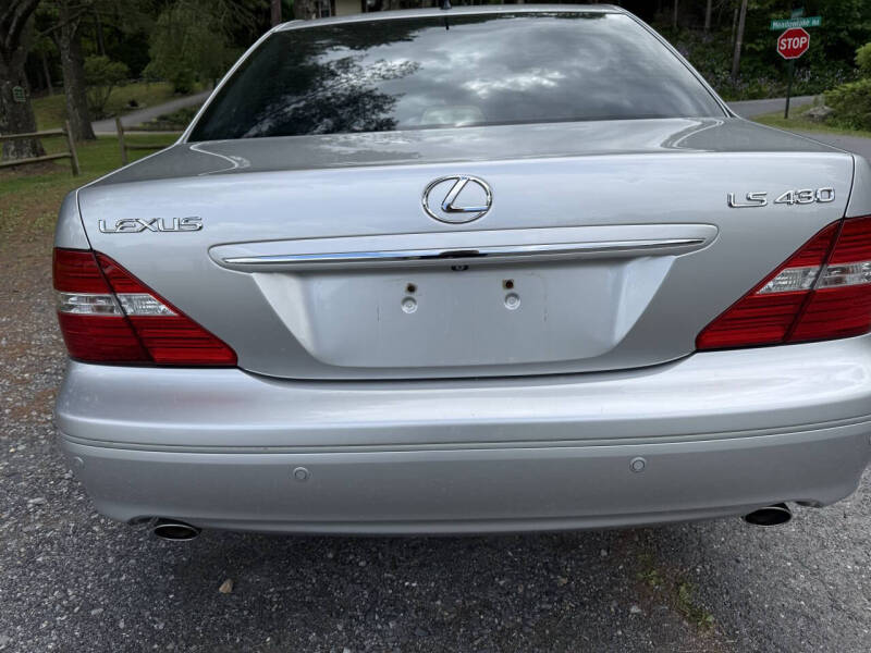 2005 Lexus LS 430