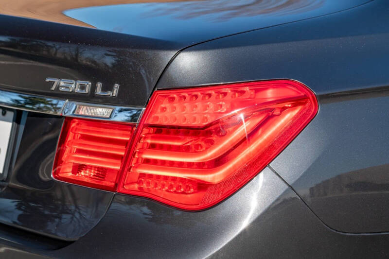 2011 BMW 7 Series 750Li xDrive