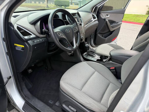 2016 Hyundai Santa Fe SE