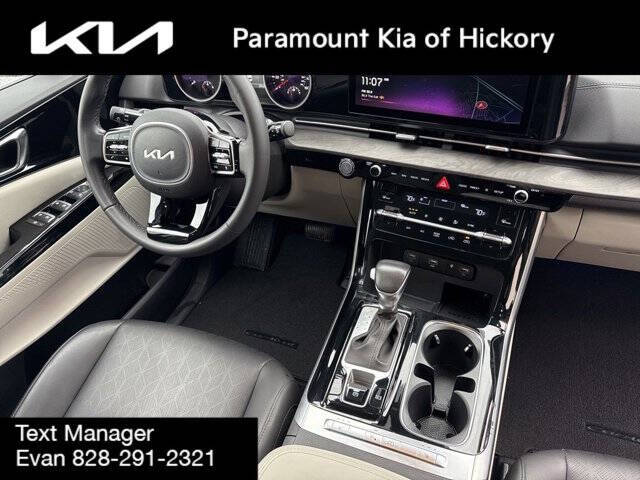 2024 Kia Carnival EX