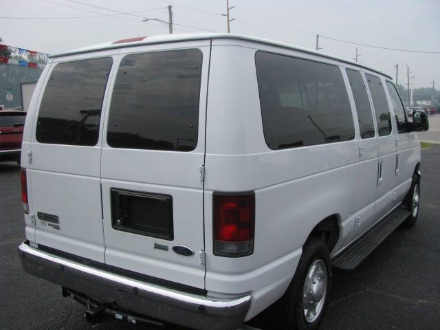 2010 Ford E-Series E-350 SD XLT