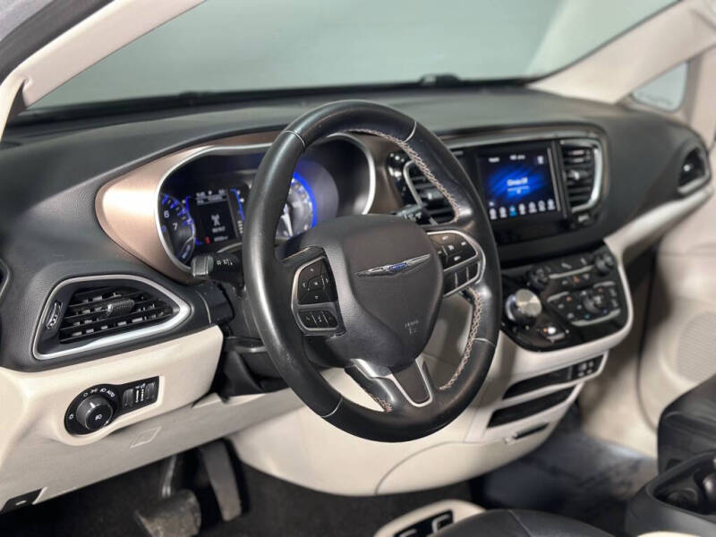 2018 Chrysler Pacifica Touring L