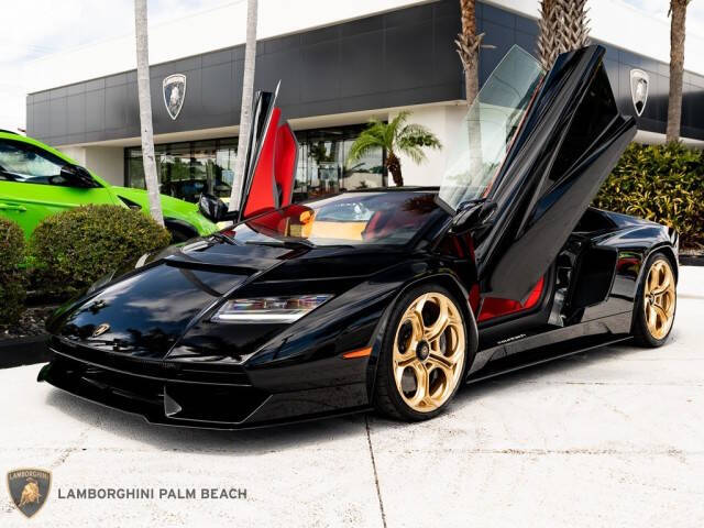 2022 Lamborghini Countach LPI 800-4