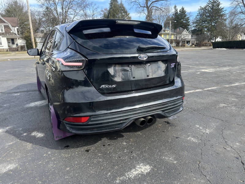 2017 Ford Focus ST