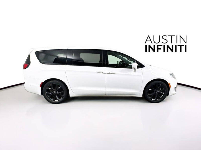 2019 Chrysler Pacifica Touring Plus