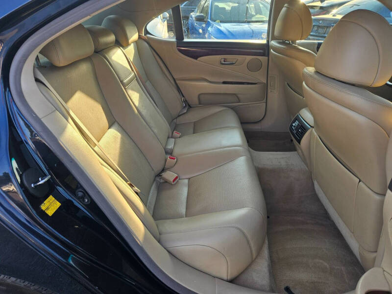 2007 Lexus LS 460
