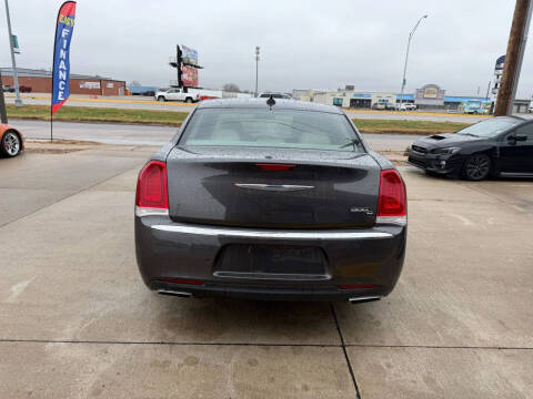 2015 Chrysler 300 C